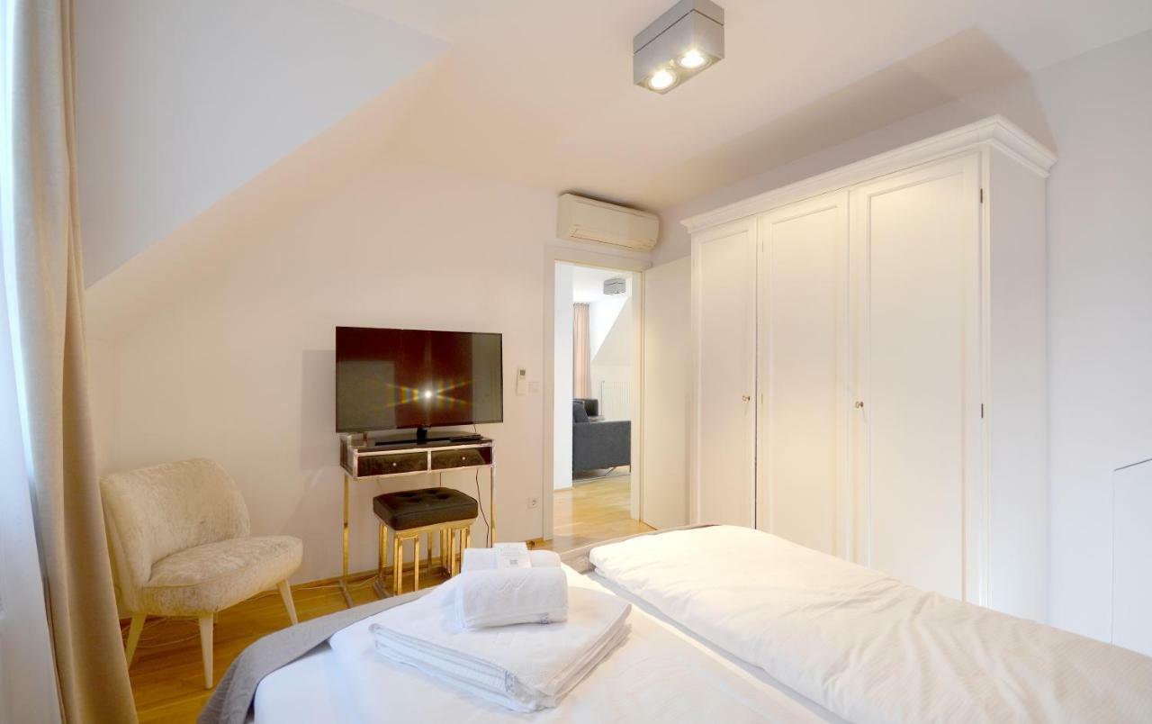 City Center Penthouse Graben Appartamento